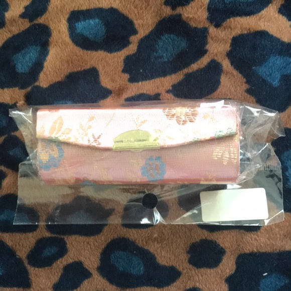 Lipstick case - Picture 1 of 3